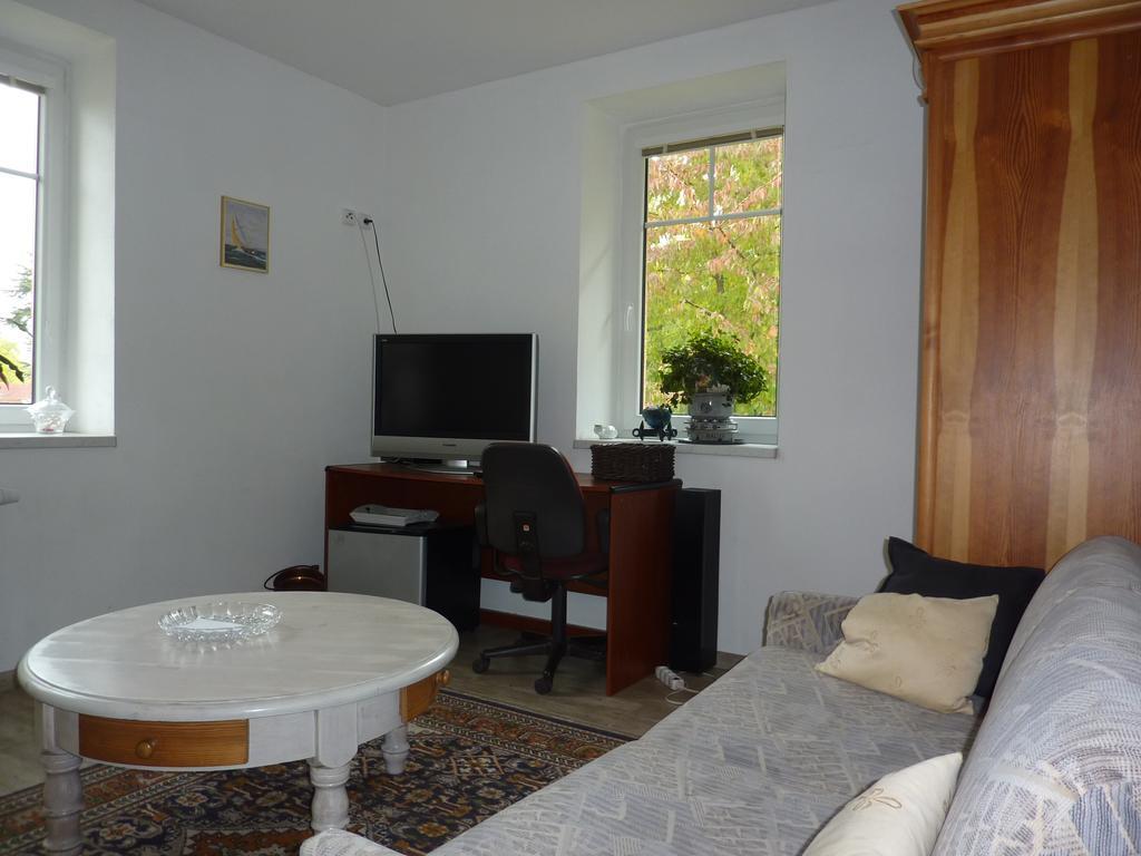 B&B En Mini-Camping Pension Kidafo Libun Экстерьер фото