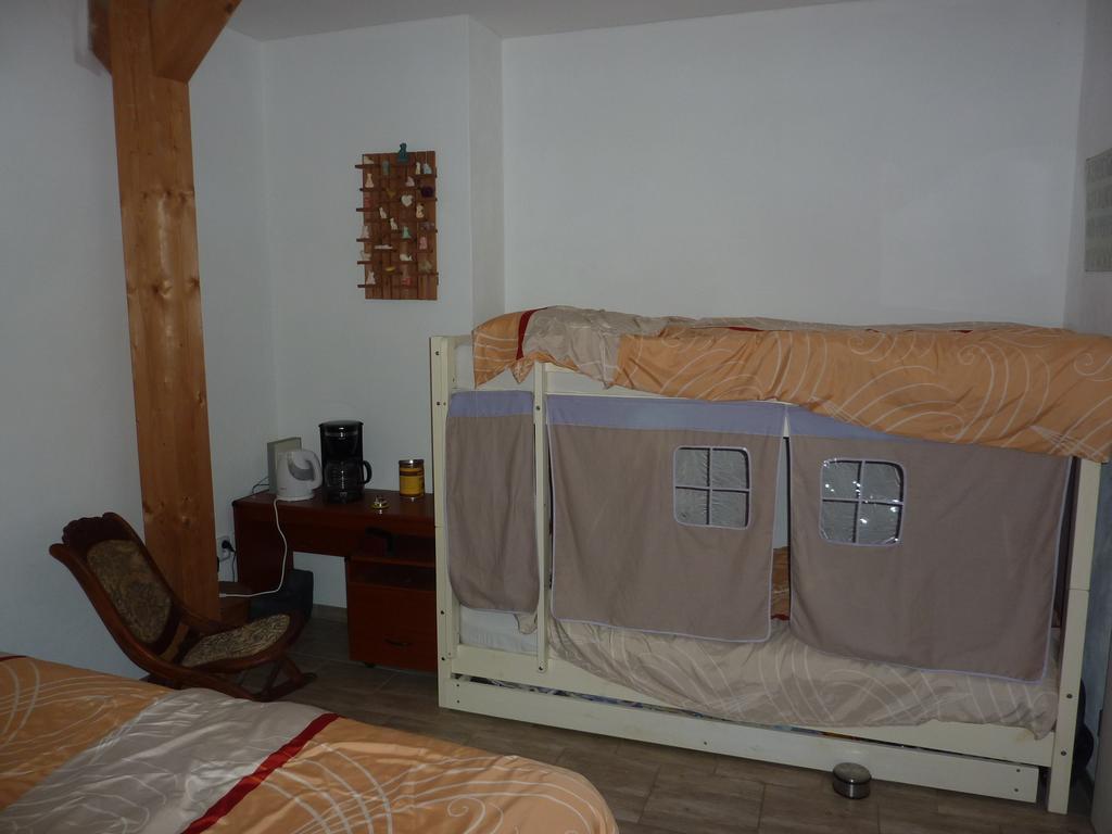 B&B En Mini-Camping Pension Kidafo Libun Экстерьер фото